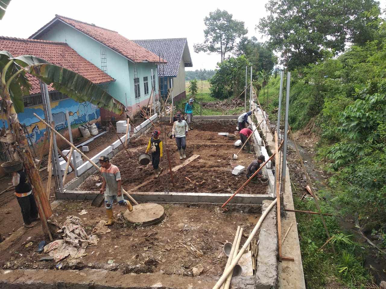 Pembangunan Gedung TK Desa Ciomas dari Dana Desa Tahap I